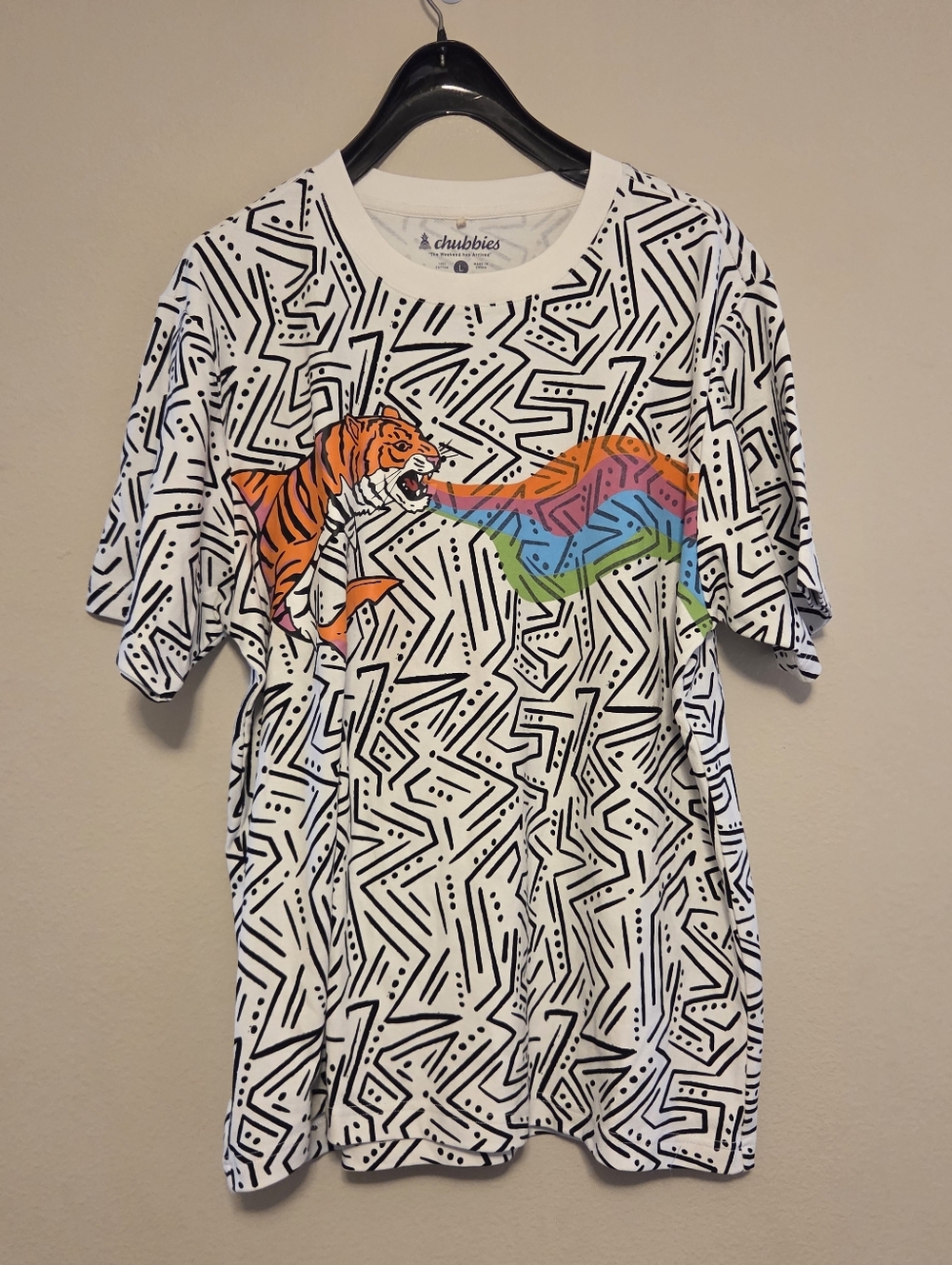 Chubbies Color Spitting Tiger Shark Graphic T-Shirt Men's Large Rainbow Cotton